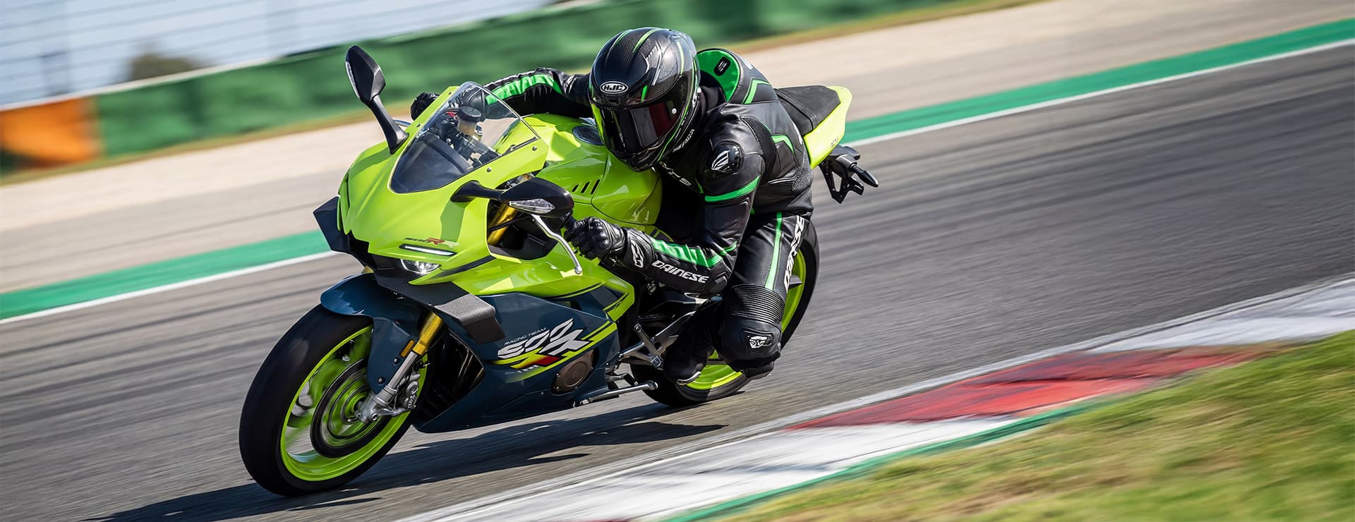 500RR: Track-focused control