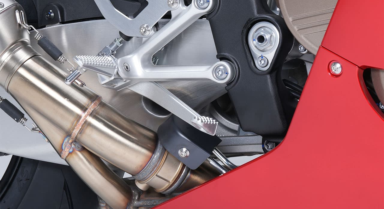 820RR: Exhaust control valve system