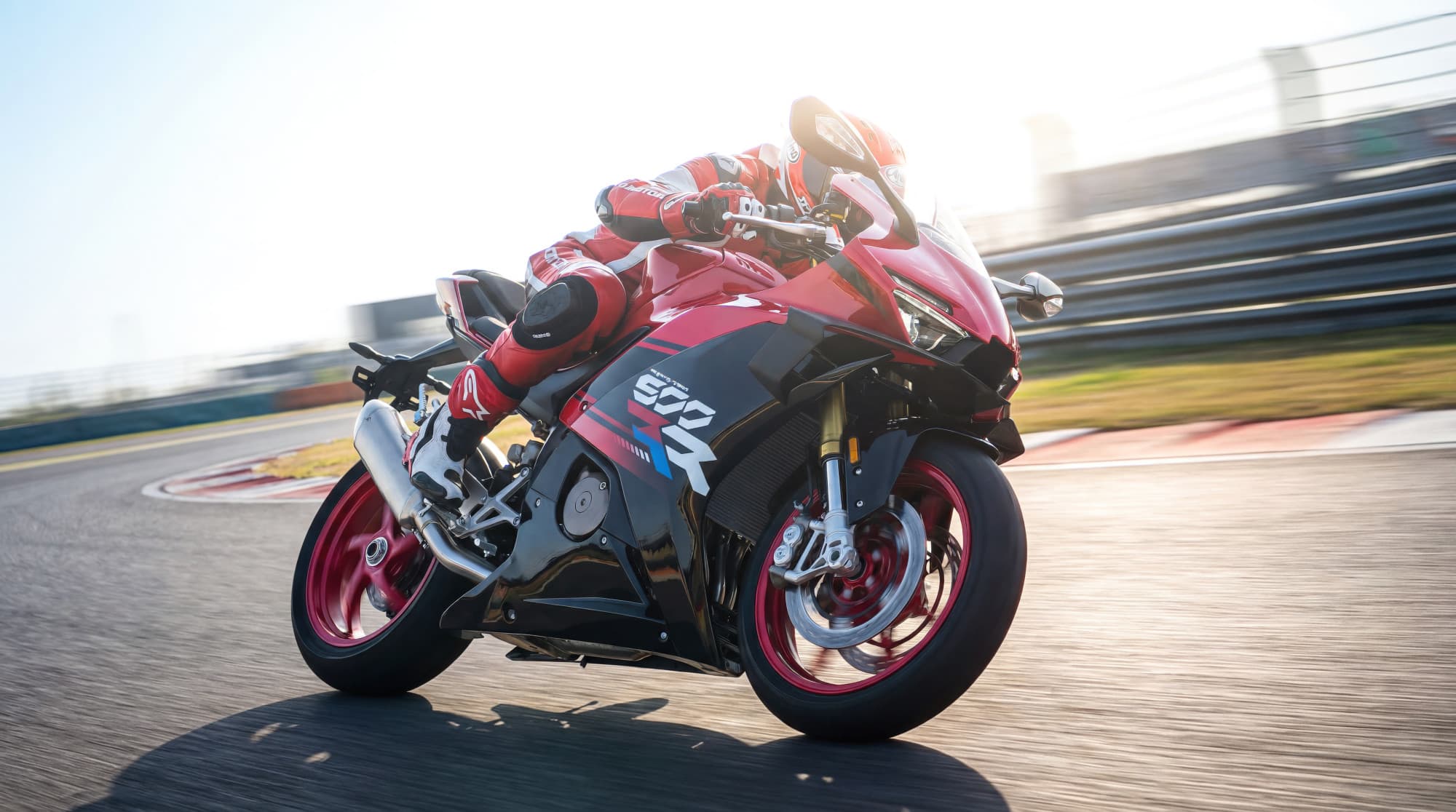 500RR gallery view 1