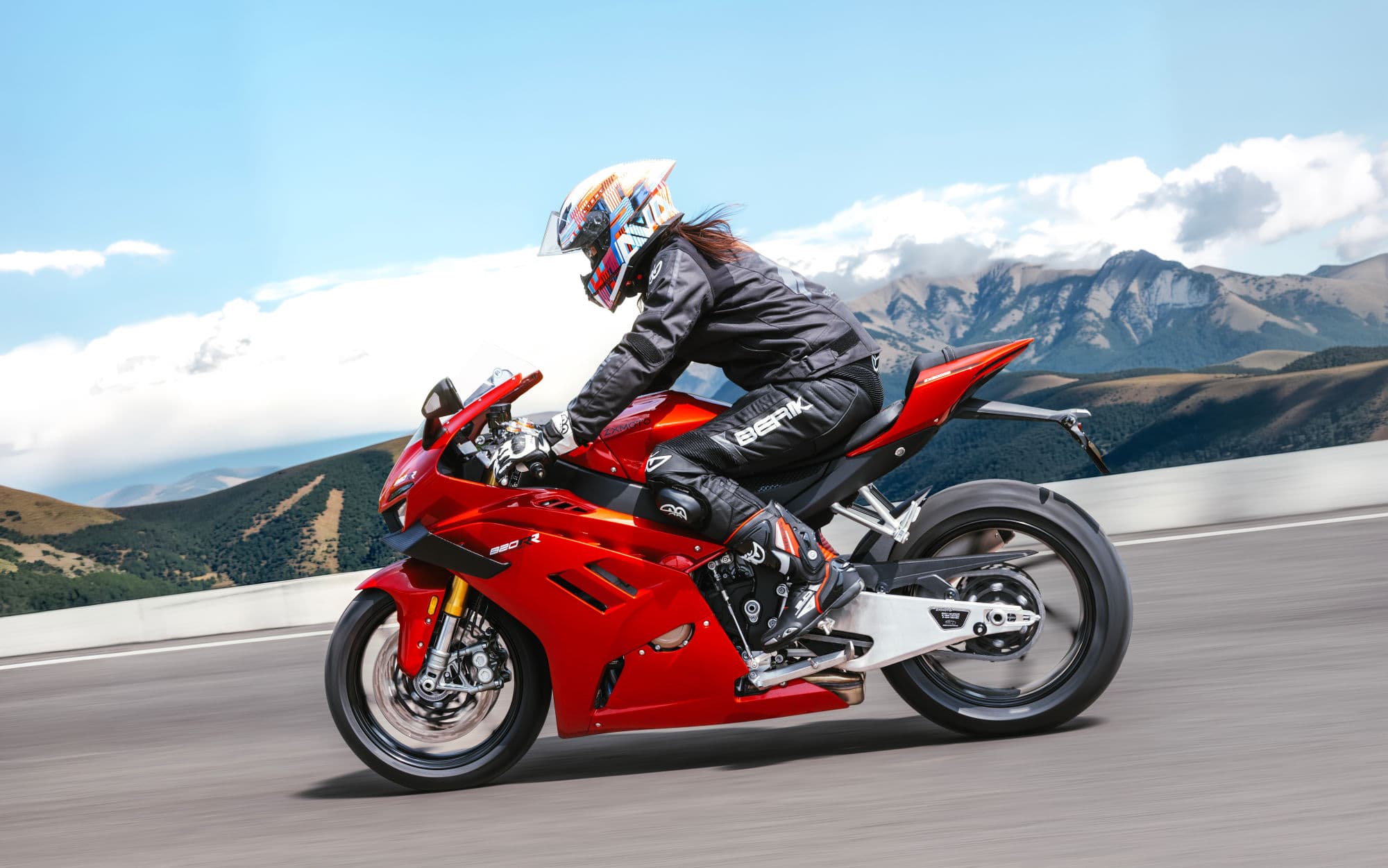 820RR gallery view 4