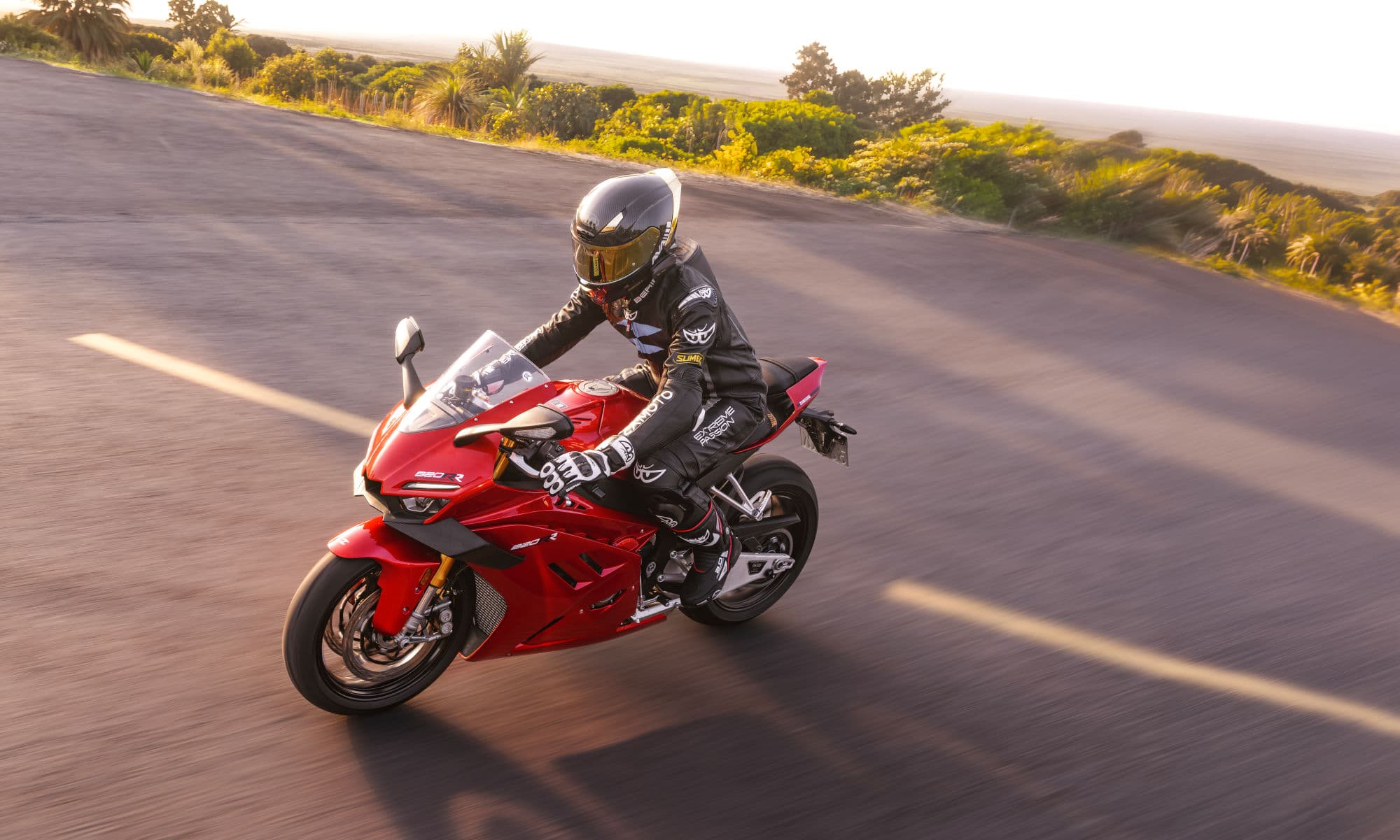 820RR gallery view 5